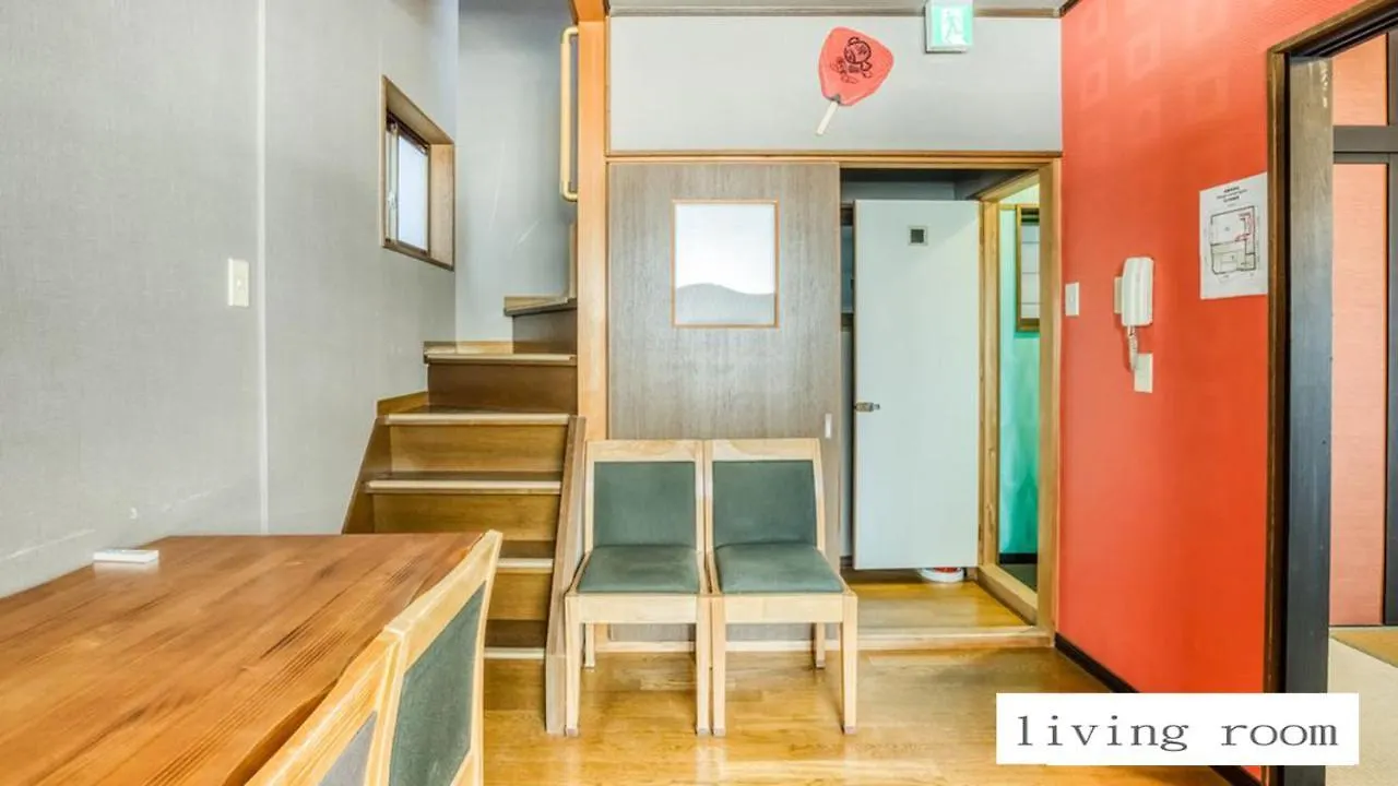 足代サクラハウス一軒家 Sakura House Guest House Wifi付き Fuse Tsuruhashi 難波直通 最大8名 오사카 펜션